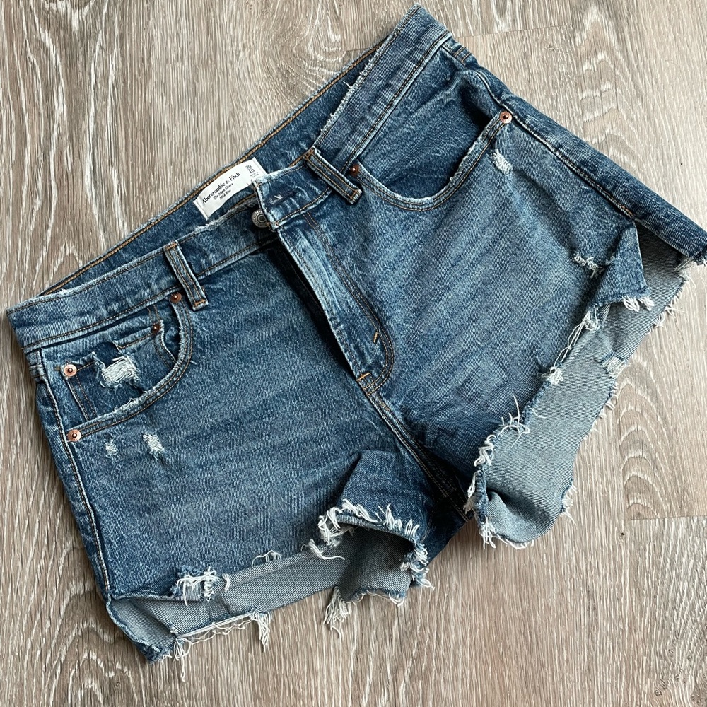Abercrombie & Fitch Mom Shorts Mid Rise